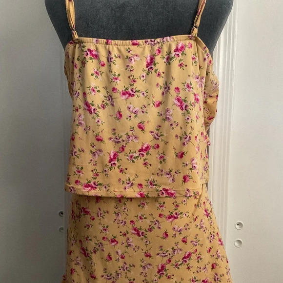 Two-Piece Tank Top Ruffle Skirt Set ๐ - Picture 6 of 7